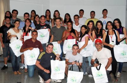 Sacolinhas somem de vez em abril e ecobags ficam por R$0,59