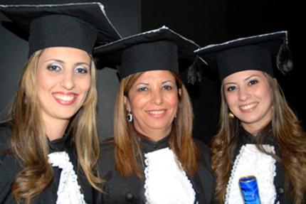 Pai e filha optam por mesma graduação: Gestão Comercial