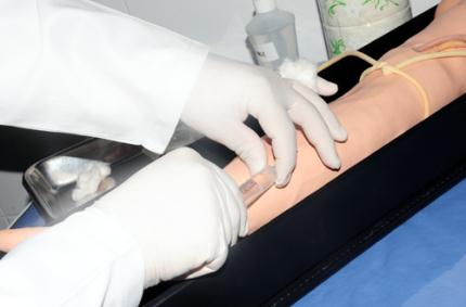 Curso aborda segurança na administração de medicamentos