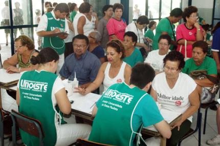Unoeste leva serviços preventivos à saúde no Agita Prudente 