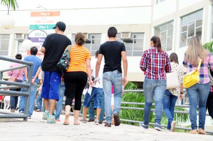 Cursos oferecem novos horários de turmas no vestibular 2014