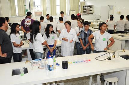 +Unoeste recebe mais de 100 alunos da educação básica
