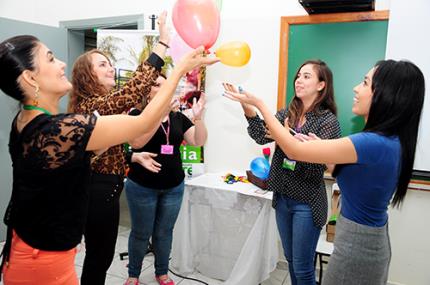 Mães da Unoeste são homenageadas com serviços de beleza