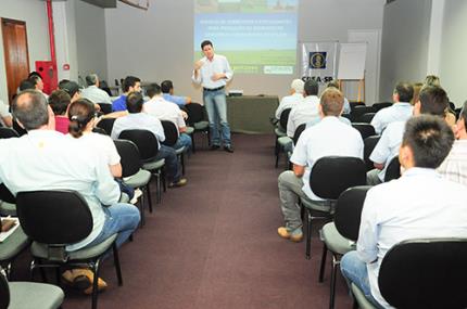 Agronomia integra proposta sobre sementes de forrageiras