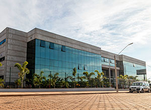 Campus Jaú tem laboratórios, salas de aula, auditórios, biblioteca, além de praça de alimentação.
